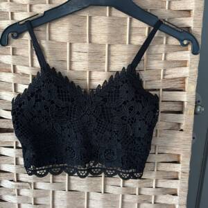 Top Black